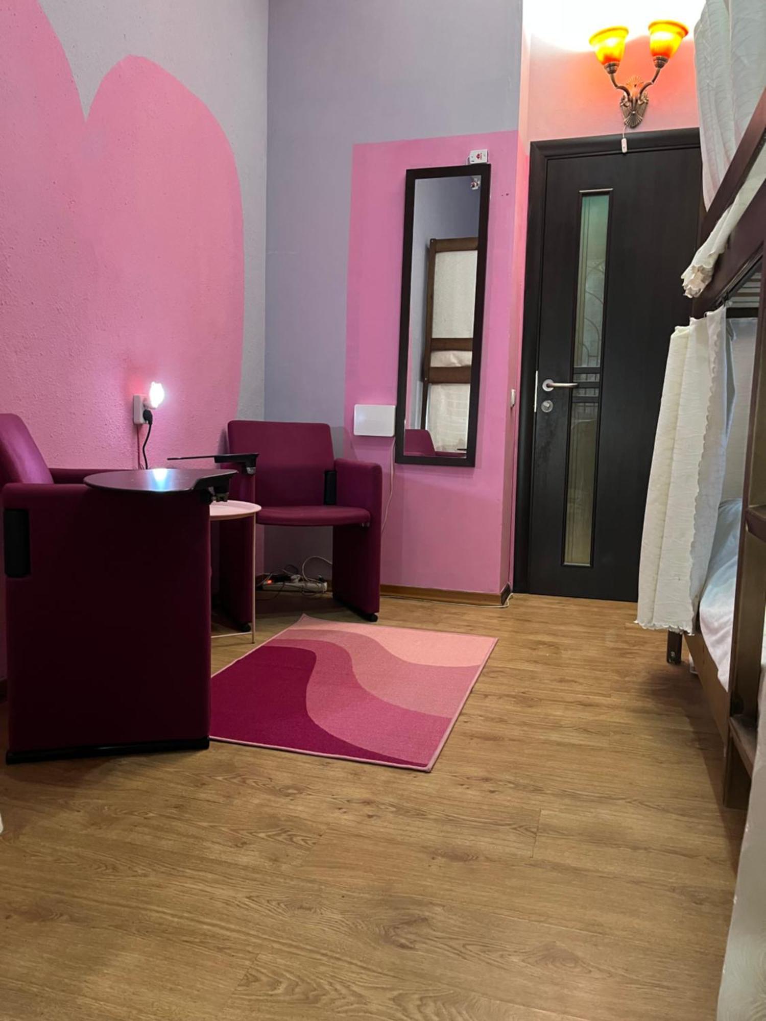 Ararat-Podol Hostel Kyiv Exterior photo